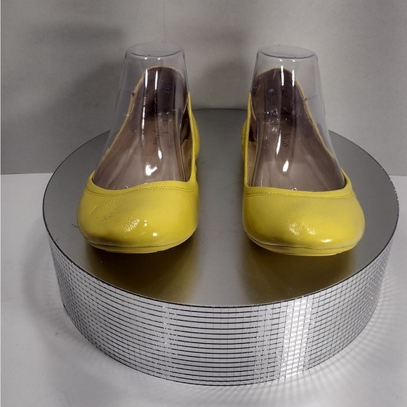 Shoes - Cole haan Yellow Women's Flats size 8 pre owned Exellent condition